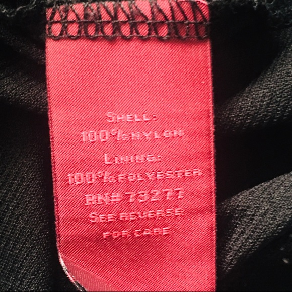 212 Black / White Sleevless Blouse - Picture 10 of 10